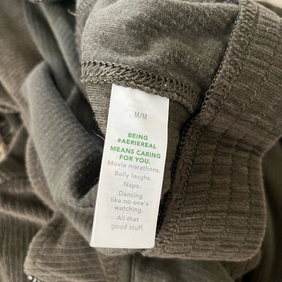 Aerie dark olive sweatsuit zip up velour jacket - great condition! Size M - Picture 5 of 5